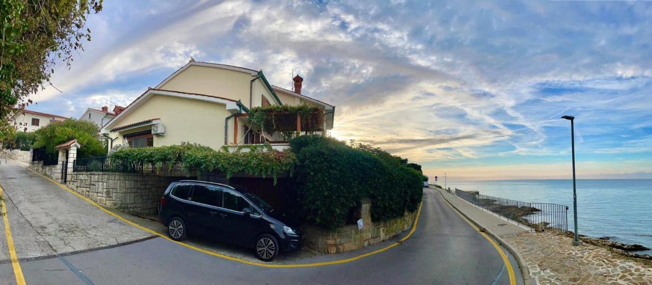 Apartmaji Pri Bosi Nogi Izola Esterno foto