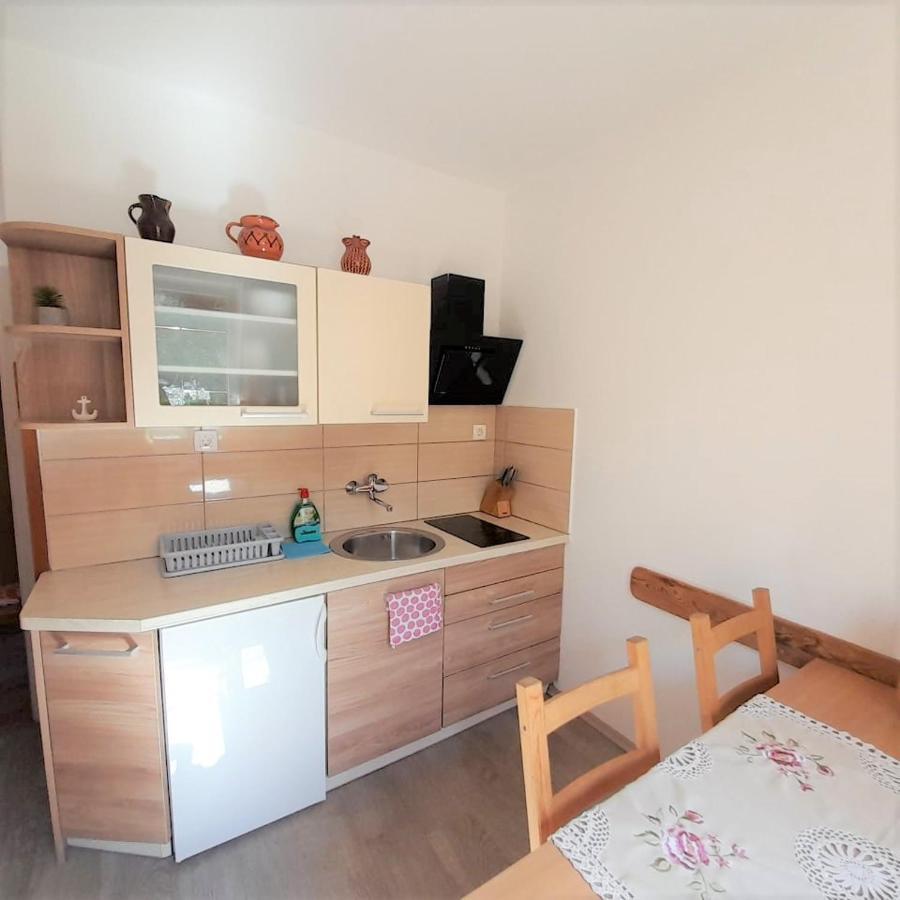 Apartmaji Pri Bosi Nogi Izola Esterno foto