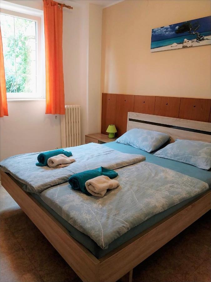 Apartmaji Pri Bosi Nogi Izola Esterno foto