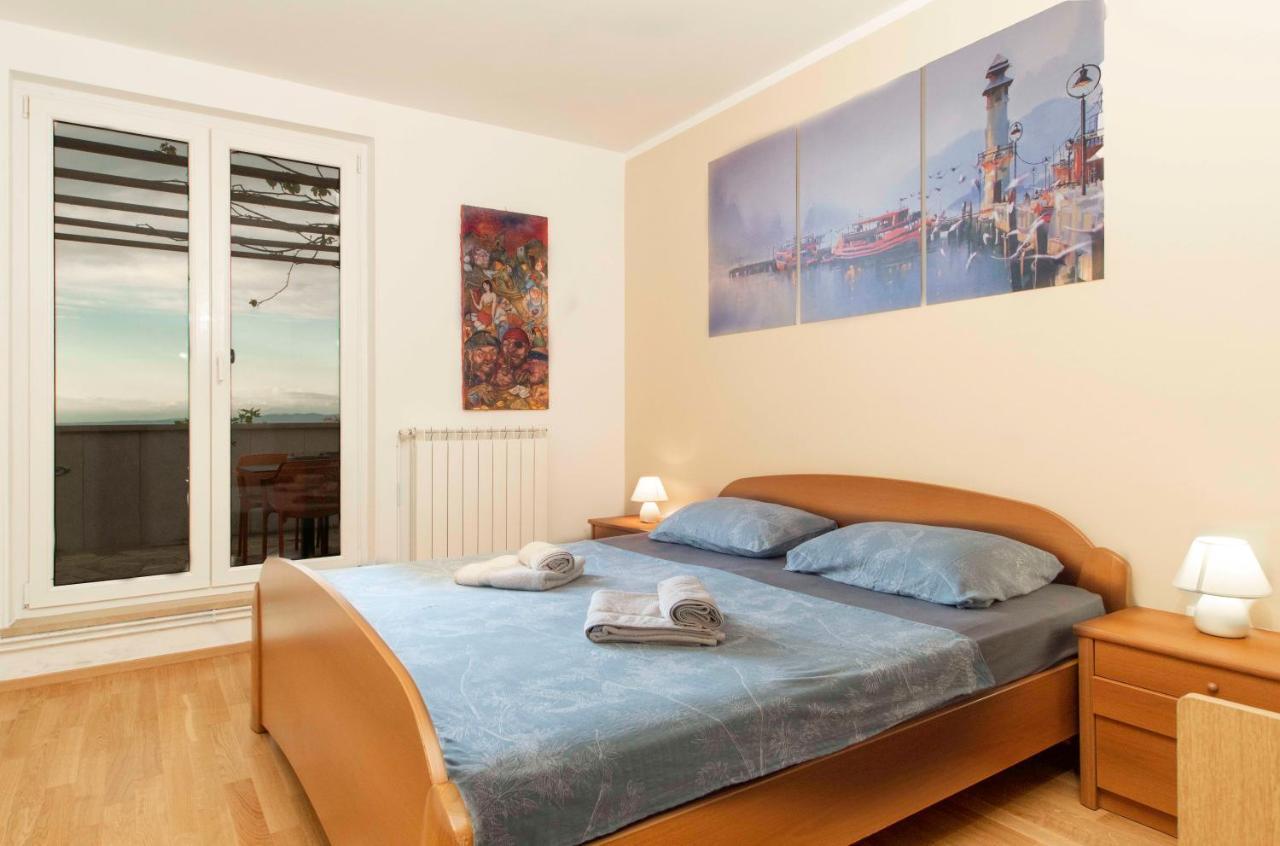 Apartmaji Pri Bosi Nogi Izola Esterno foto